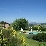 Casa de Férias In With Pool & Terrace Montone (Umbria)