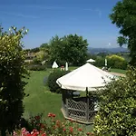 Prázdninový dům In With Pool & Terrace
